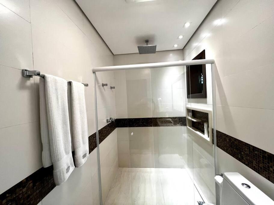 2 Aconchegantes Bangalos Angra Porto Frade Green 安格拉杜斯雷斯 外观 照片