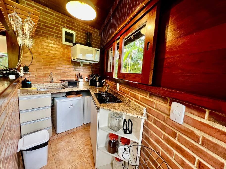 2 Aconchegantes Bangalos Angra Porto Frade Green 安格拉杜斯雷斯 外观 照片